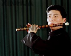 中国上海民族乐团笛子演奏家俞逊发_音乐学院笛子考级